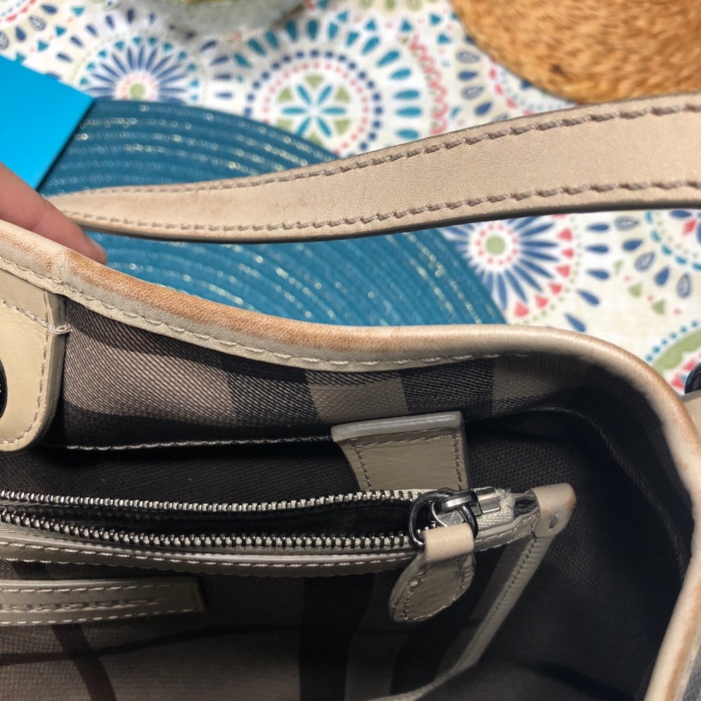 ❗️SOLD❗️ Authentic Burberry Nova Check Bag - Picture 7 of 7